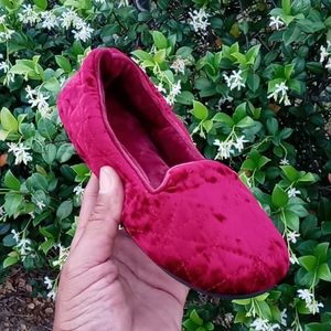Isotoner Crushed Velour Closed-Back Slippers